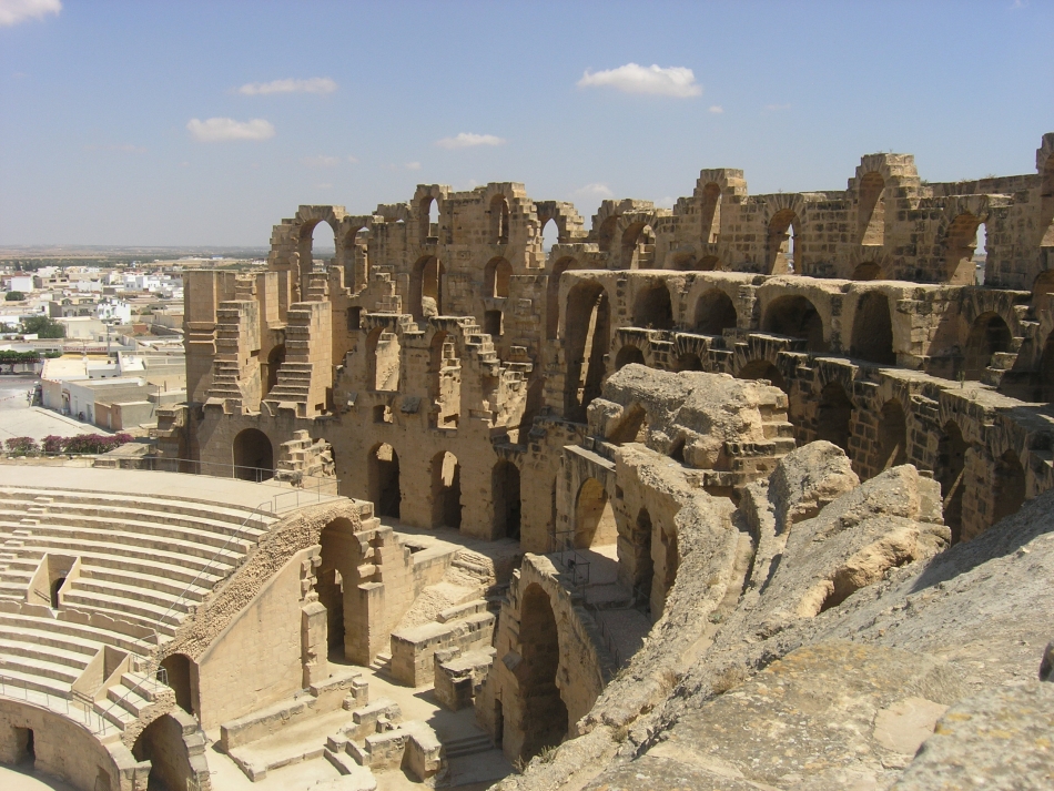 Vue de l’intérieur du grand amphithéâtre d’El-Jem.