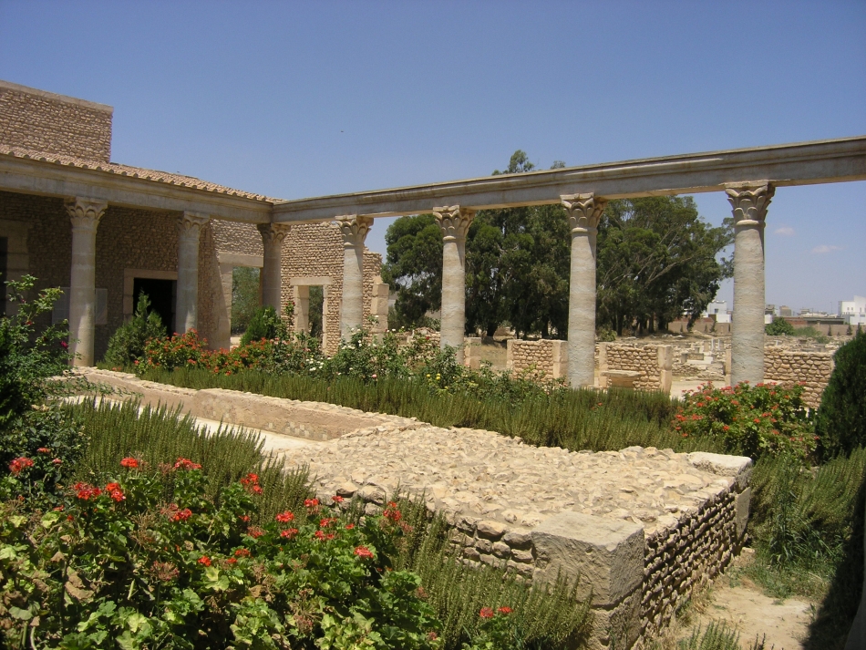 Vestiges de la Villa Africa de la deuxième moitié du IIe s., partiellement restaurée dans les années 1990.